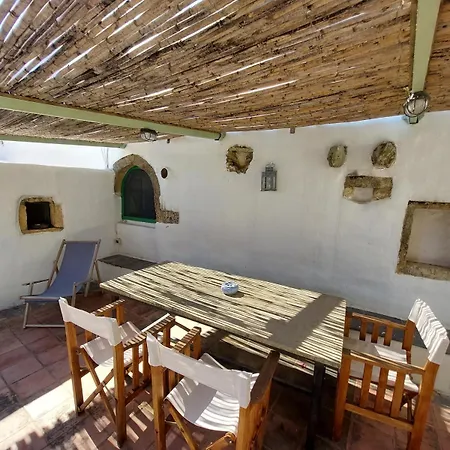 Casa vacanze Sochoro, Mitata, *